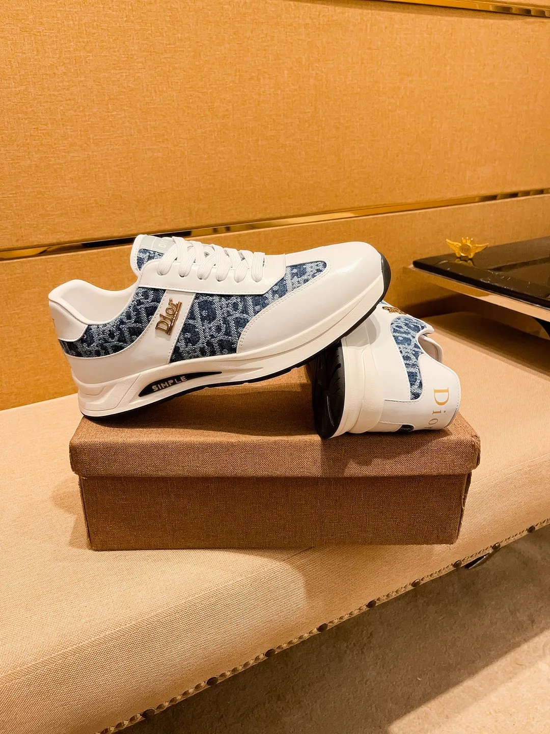 Men's shoes 💰 420💰🔥【Dior】🔥High-end brand of men's shoes official website 1:1 latest masterpiece: the upper is made of Italian imported first-layer cowhide with technical cloth fabric, the original comfortable and breathable lining ➕the original non-slip and wear-resistant outsole🔥, making walking more convenient and comfortable! An exclusive new model, a stunning work, a beautiful 1:1 replica [color] compared to the official quality! Create a fashionable personality to set off your uniqueness! A must-have for trendy men! Classic🔥Size: 38-44 Color: 🔥 2⃣️colors available🔥